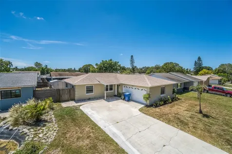 12813 128TH Avenue Largo FL 33774