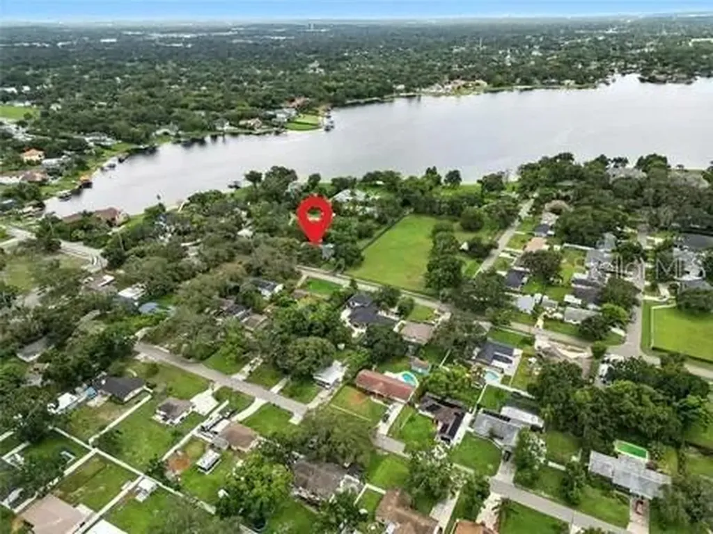 2510 Lake Ellen Drive Tampa FL 33618