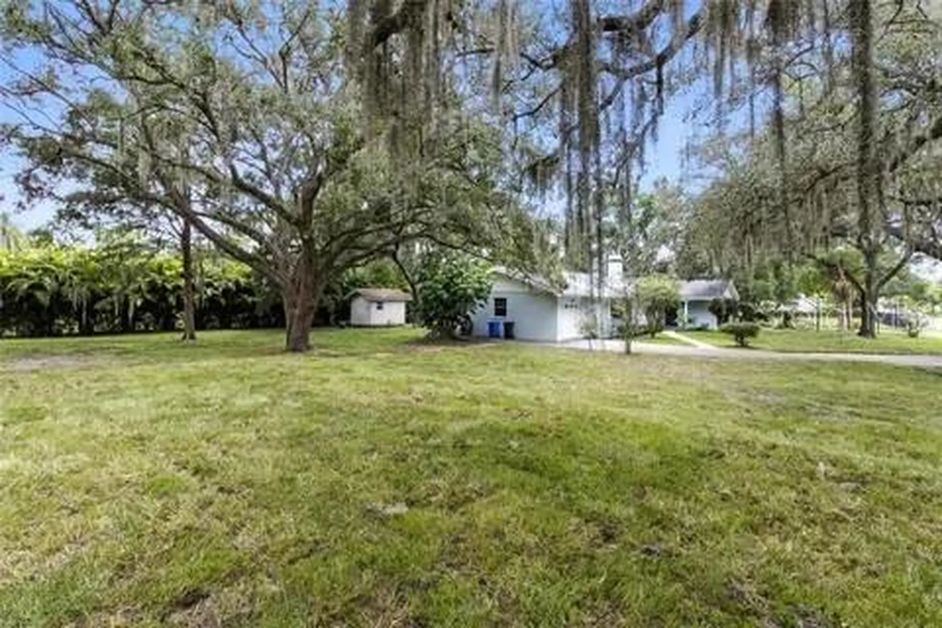 2510 Lake Ellen Drive Tampa FL 33618