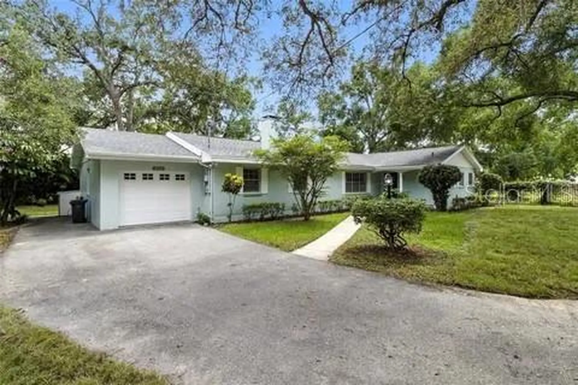 2510 Lake Ellen Drive Tampa FL 33618