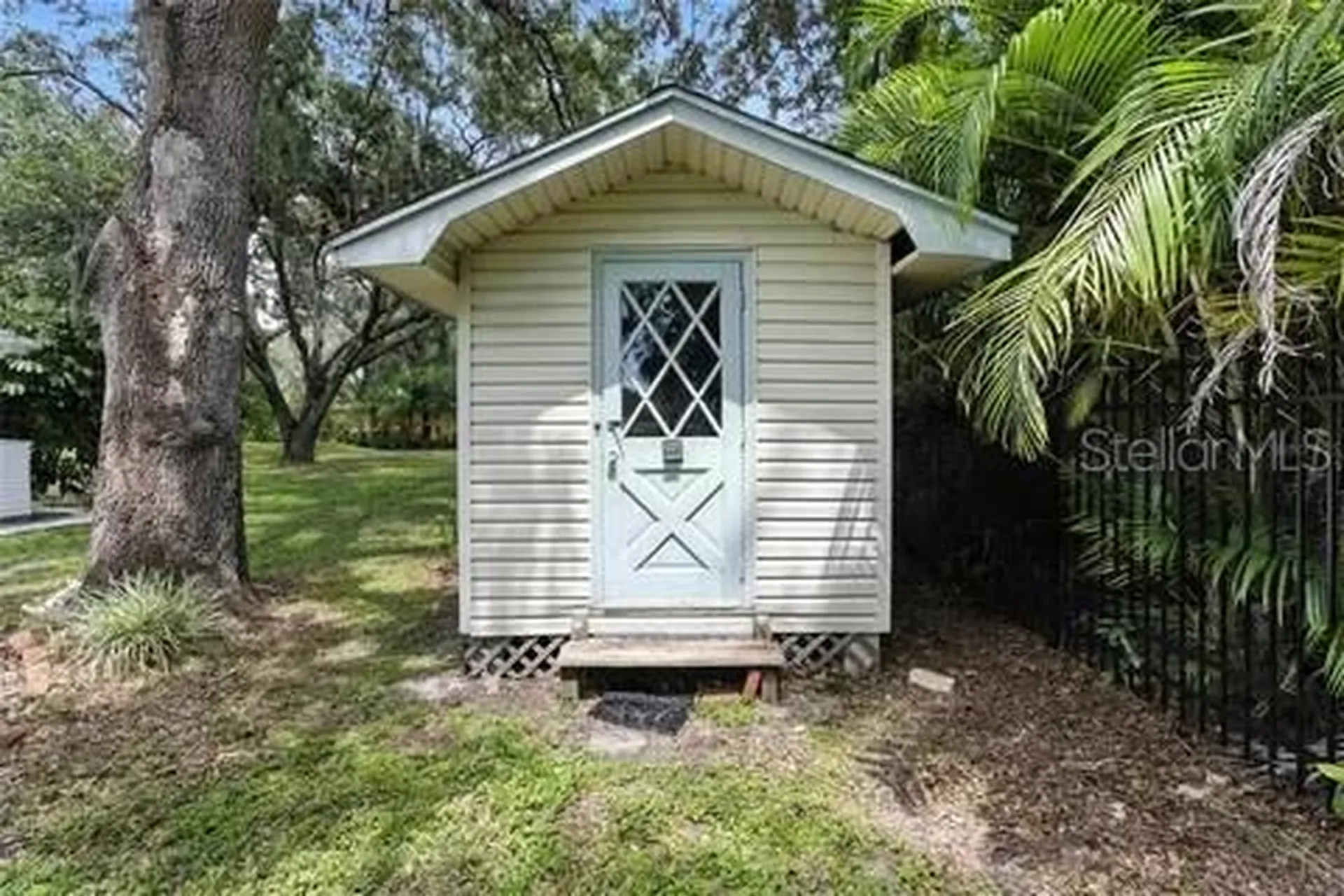 2510 Lake Ellen Drive Tampa FL 33618
