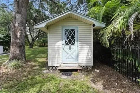 2510 Lake Ellen Drive Tampa FL 33618