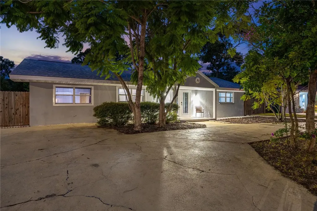 1626 Young Avenue Clearwater FL 33756
