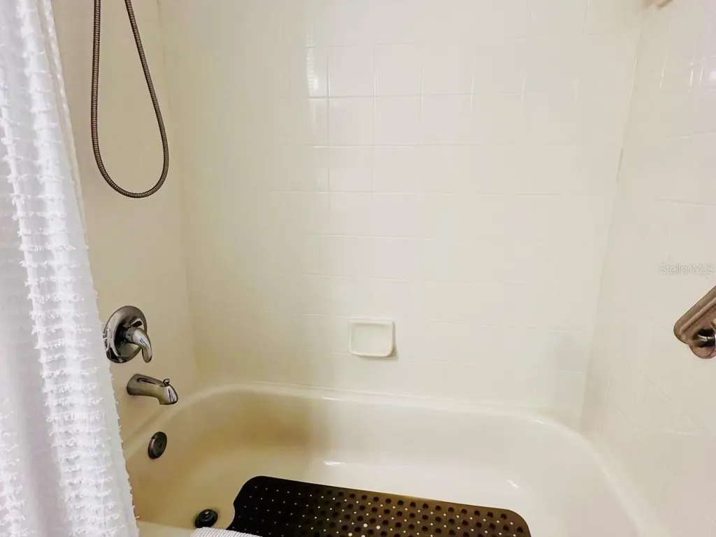 24900 Oakhaven Court Lutz FL 33559