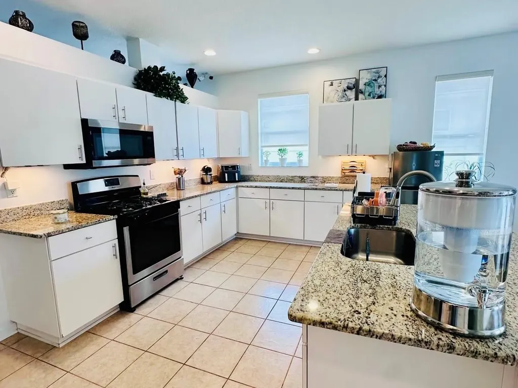 24900 Oakhaven Court Lutz FL 33559