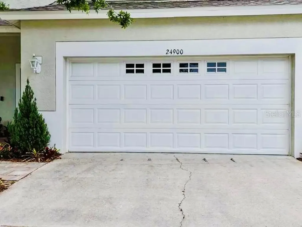 24900 Oakhaven Court Lutz FL 33559