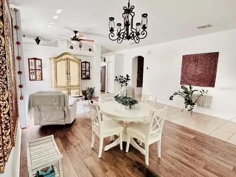 24900 Oakhaven Court Lutz FL 33559