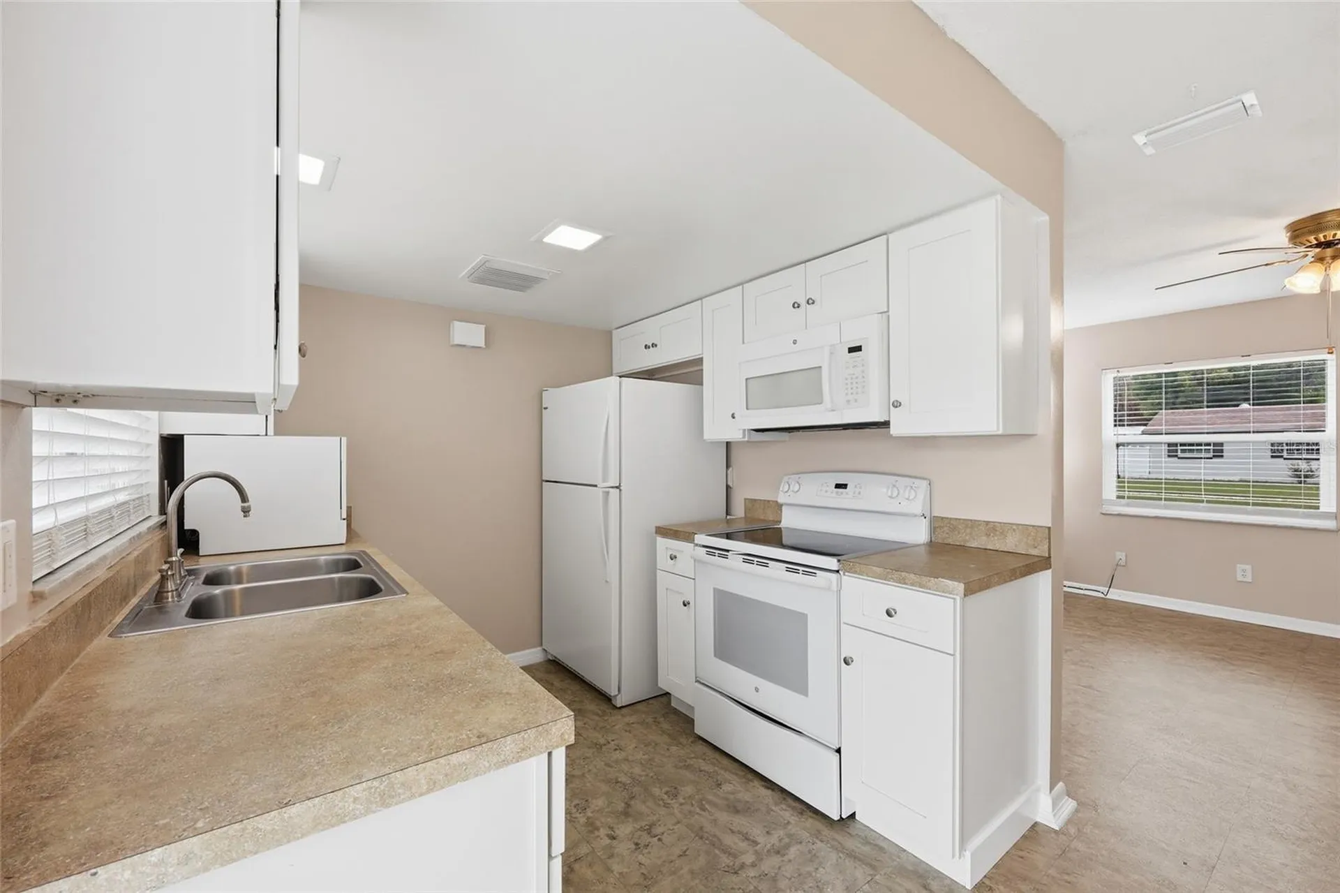 4048 Castlegate Drive Orlando FL 32839