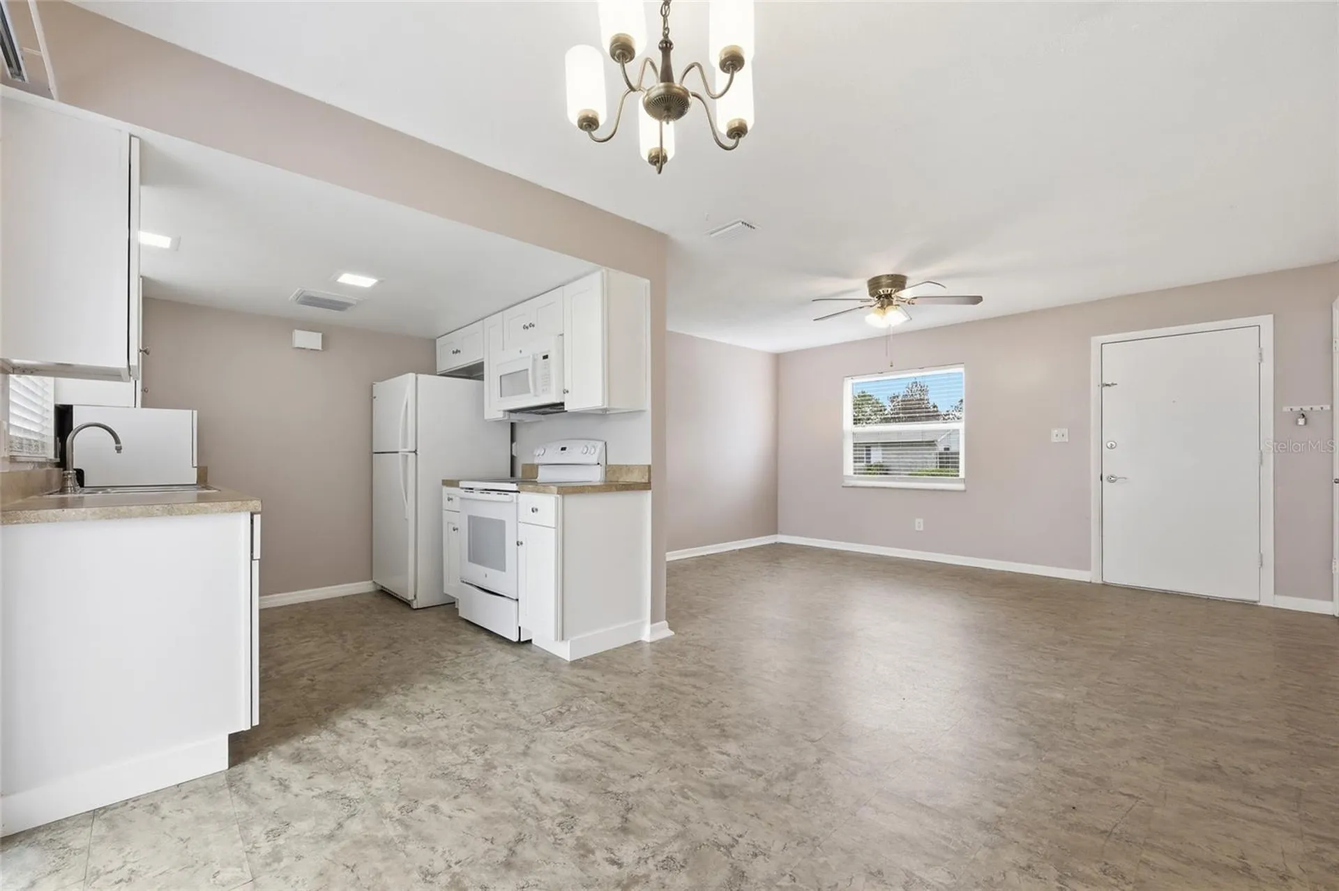 4048 Castlegate Drive Orlando FL 32839