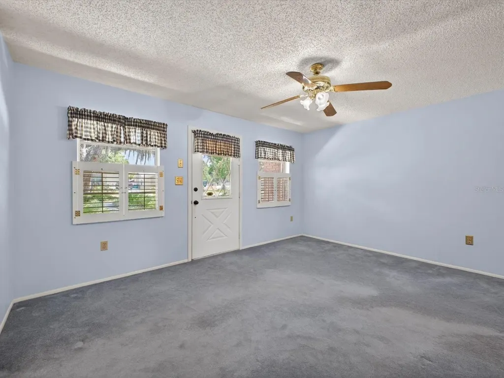 115 E Palm Street Davenport FL 33837