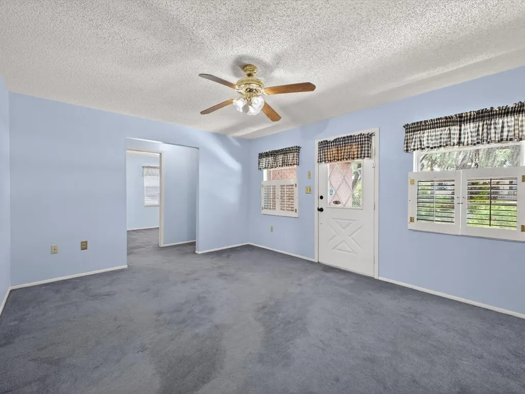115 E Palm Street Davenport FL 33837
