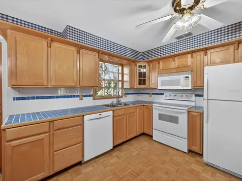 115 E Palm Street Davenport FL 33837