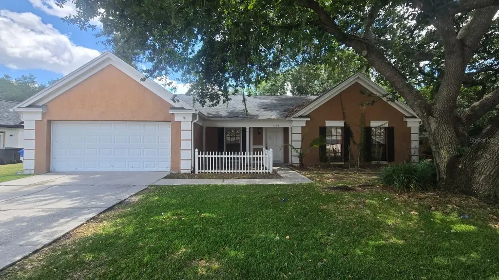 1304 Peachfield Drive Valrico FL 33596