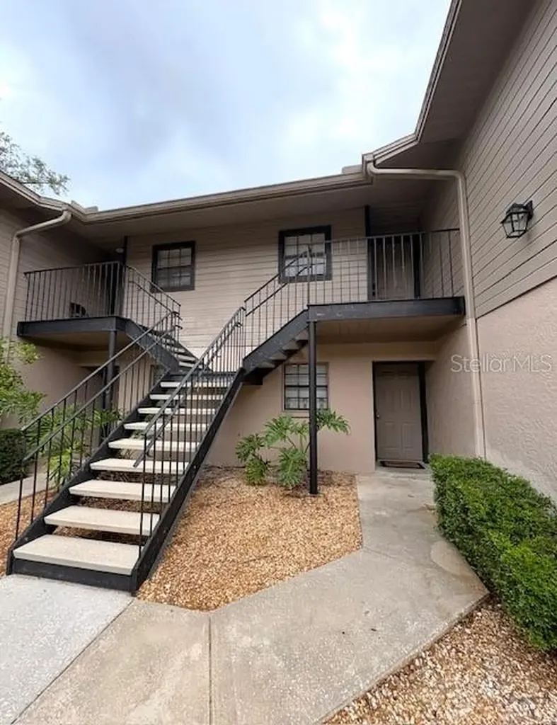 4014 Ashford Green Place Tampa FL 33613