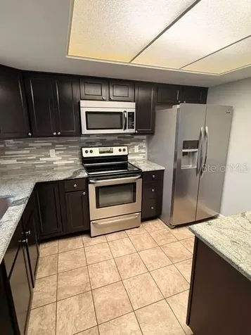 4014 Ashford Green Place Tampa FL 33613