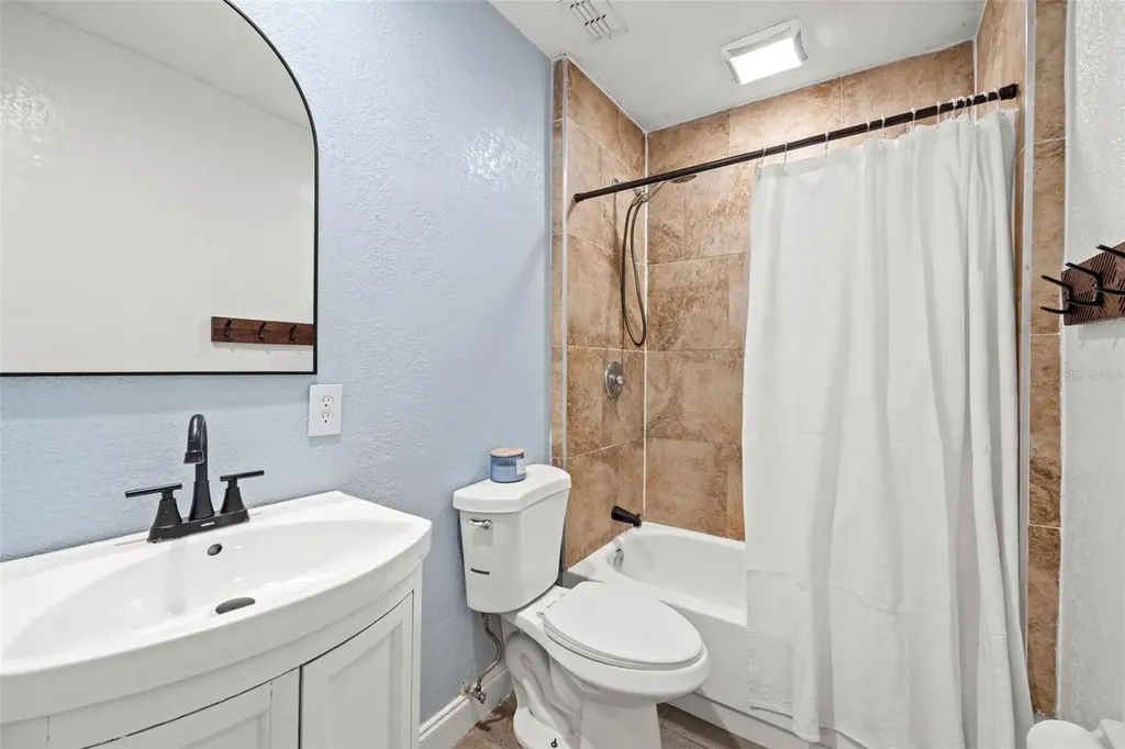 6802 Cresthill Court Tampa FL 33615