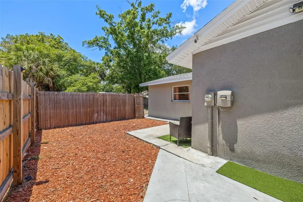 6802 Cresthill Court Tampa FL 33615