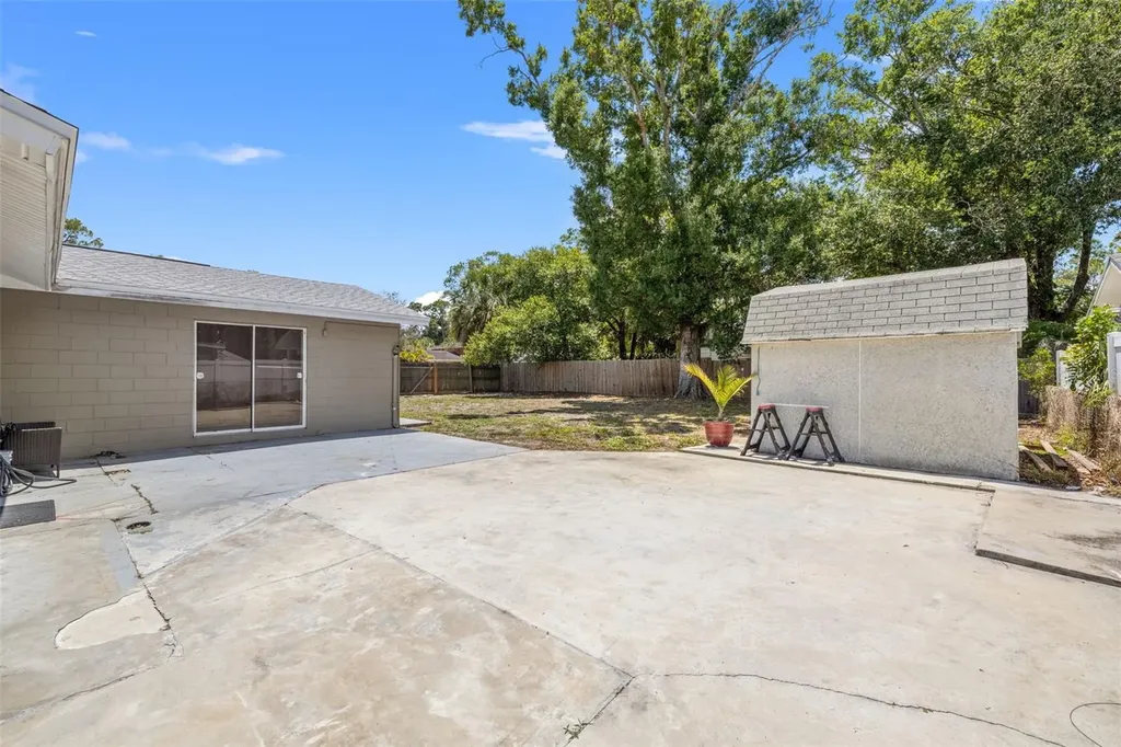 6802 Cresthill Court Tampa FL 33615
