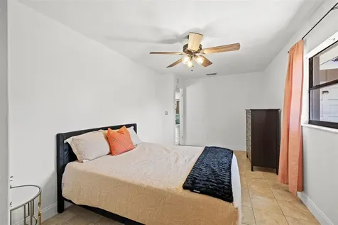 6802 Cresthill Court Tampa FL 33615