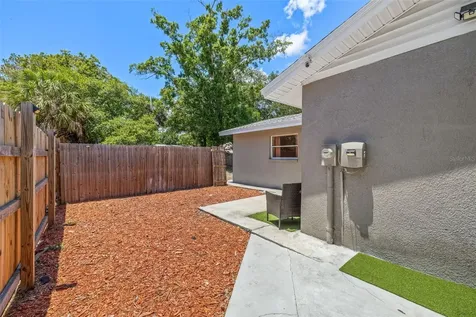 6802 Cresthill Court Tampa FL 33615