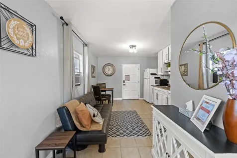 6802 Cresthill Court Tampa FL 33615