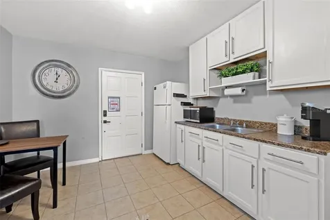6802 Cresthill Court Tampa FL 33615