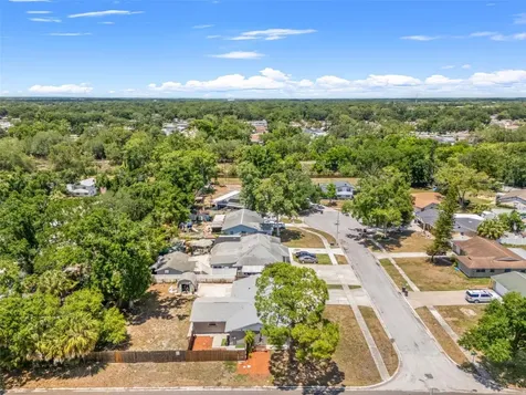 6802 Cresthill Court Tampa FL 33615