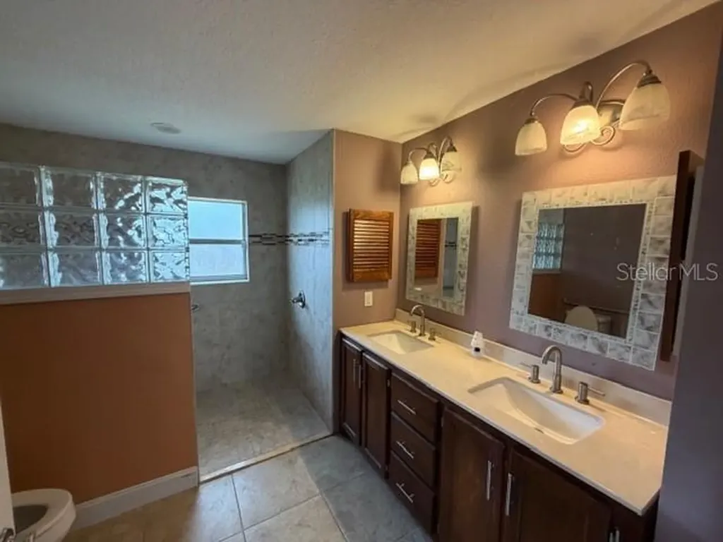 1235 Odoniel Loop S Lakeland FL 33809