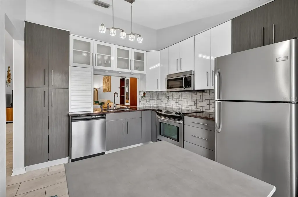 2370 Bentley Drive Palm Harbor FL 34684