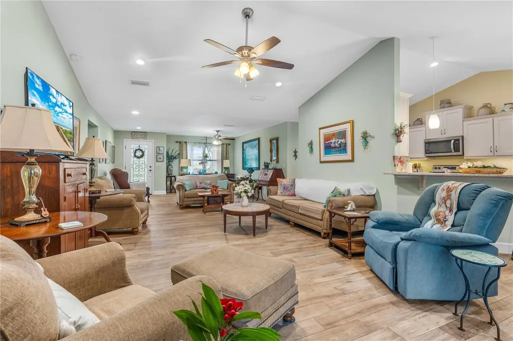 2513 Queen Palm Drive Edgewater FL 32141