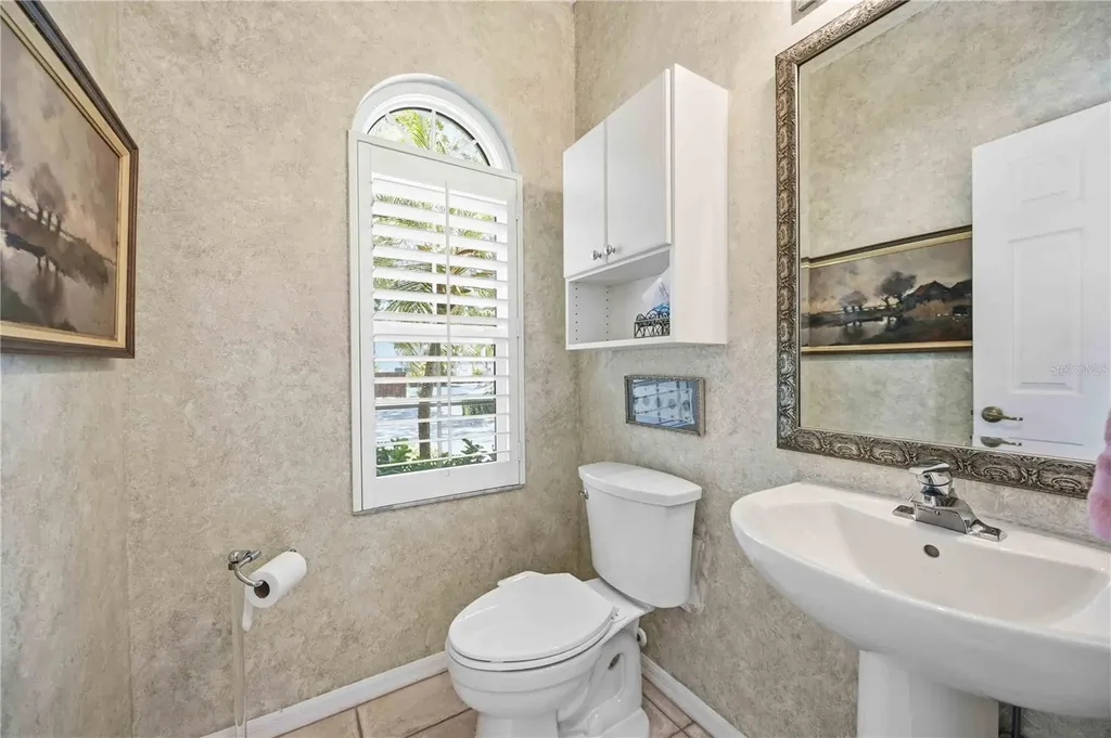 517 Granada Avenue Venice FL 34285