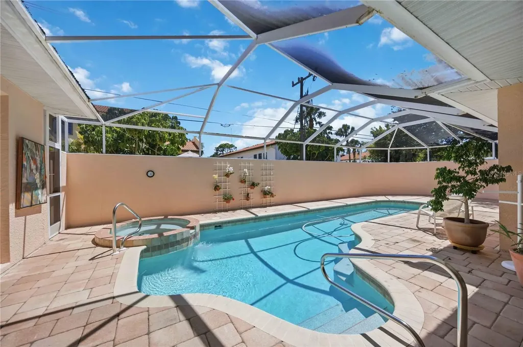 517 Granada Avenue Venice FL 34285