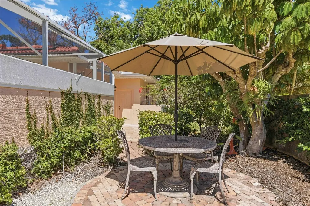 517 Granada Avenue Venice FL 34285