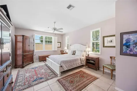 517 Granada Avenue Venice FL 34285