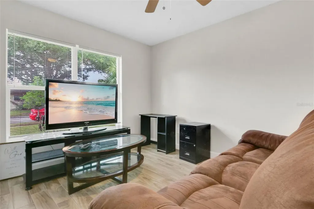 3936 Thomas Street Orlando FL 32805