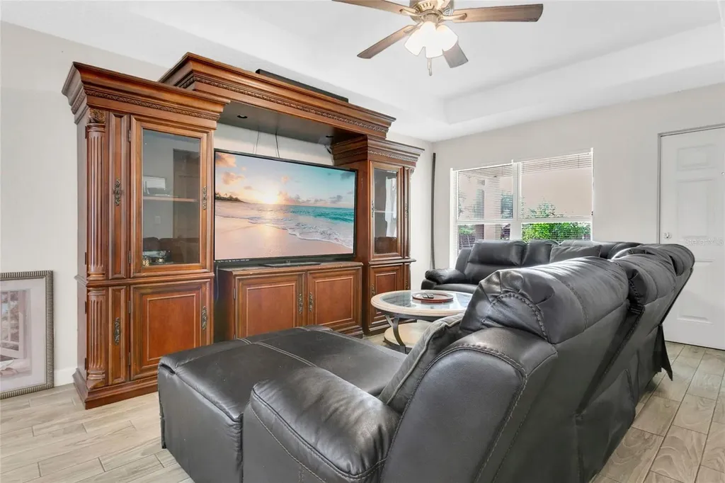 3936 Thomas Street Orlando FL 32805