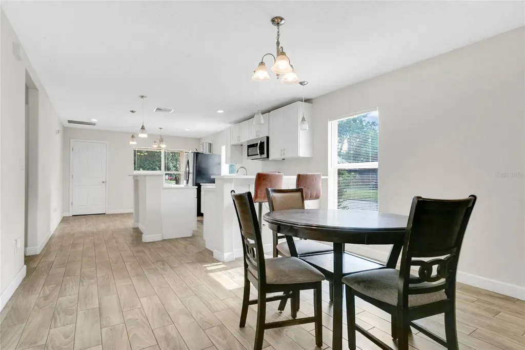 3936 Thomas Street Orlando FL 32805