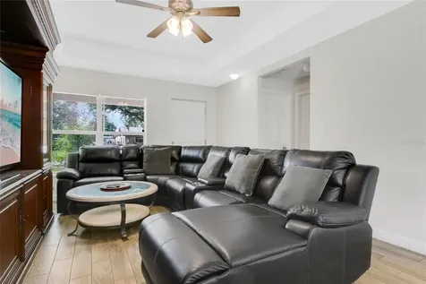 3936 Thomas Street Orlando FL 32805