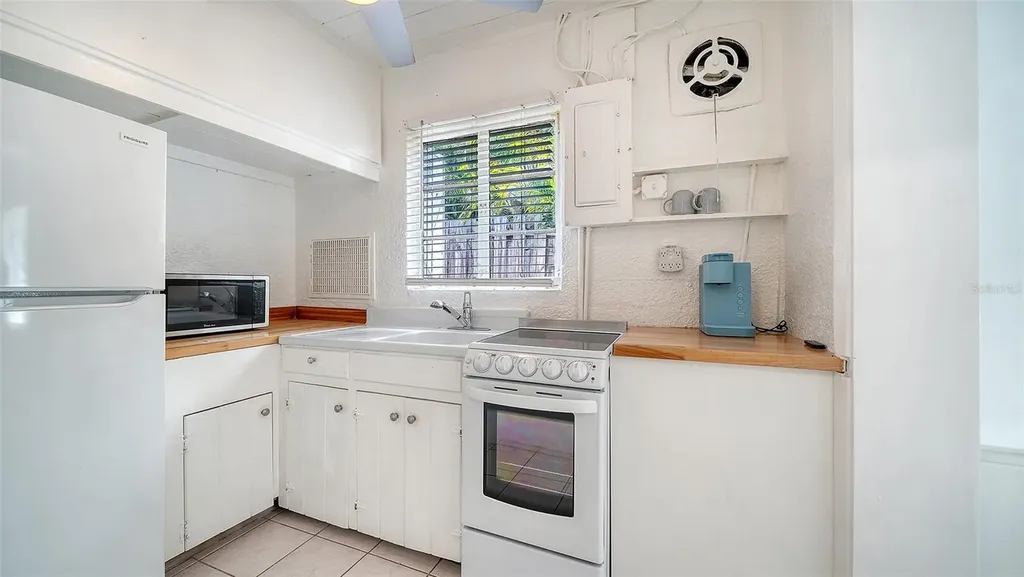 1903 Oak Street Sarasota FL 34236