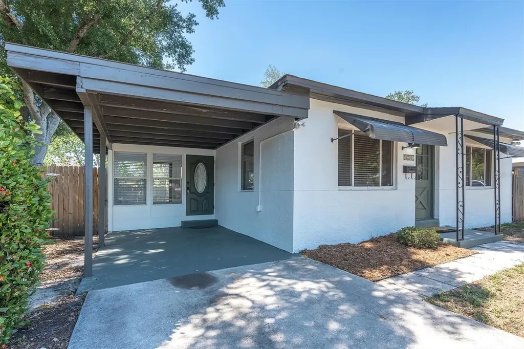 1221 53rd Avenue N St Petersburg FL 33703
