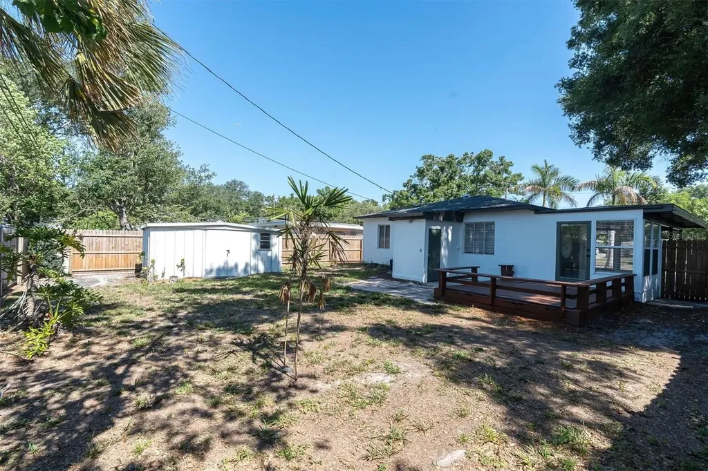 1221 53rd Avenue N St Petersburg FL 33703