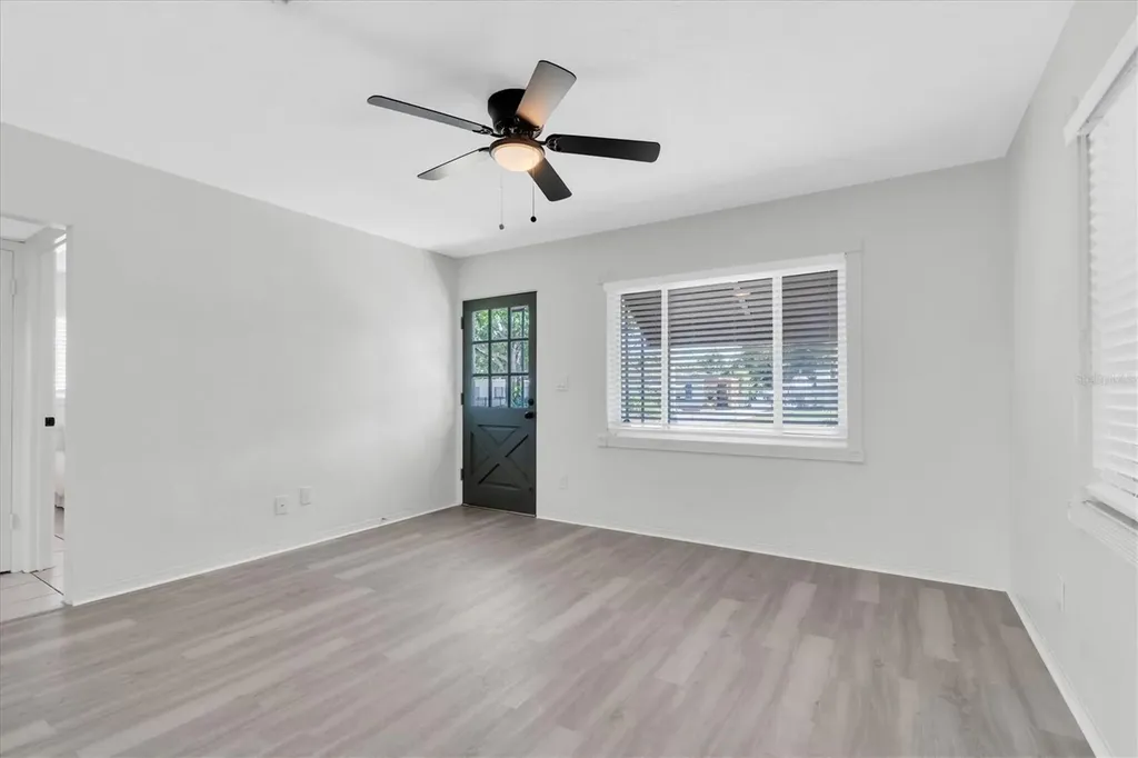 1221 53rd Avenue N St Petersburg FL 33703