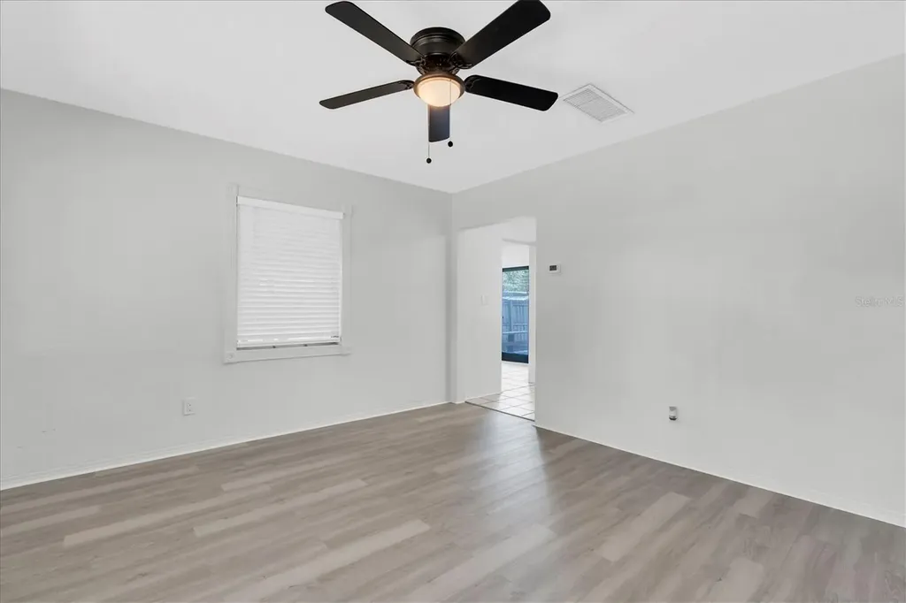 1221 53rd Avenue N St Petersburg FL 33703