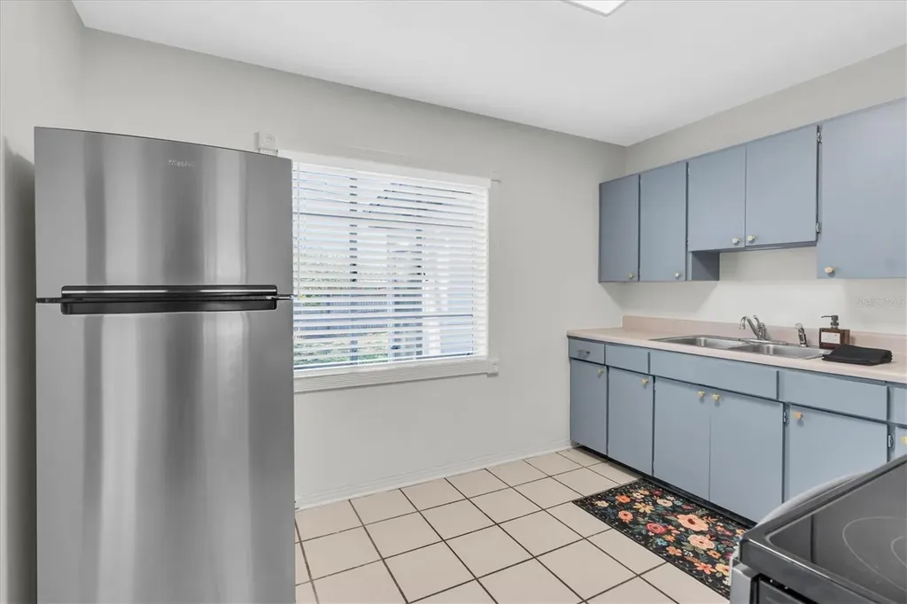 1221 53rd Avenue N St Petersburg FL 33703