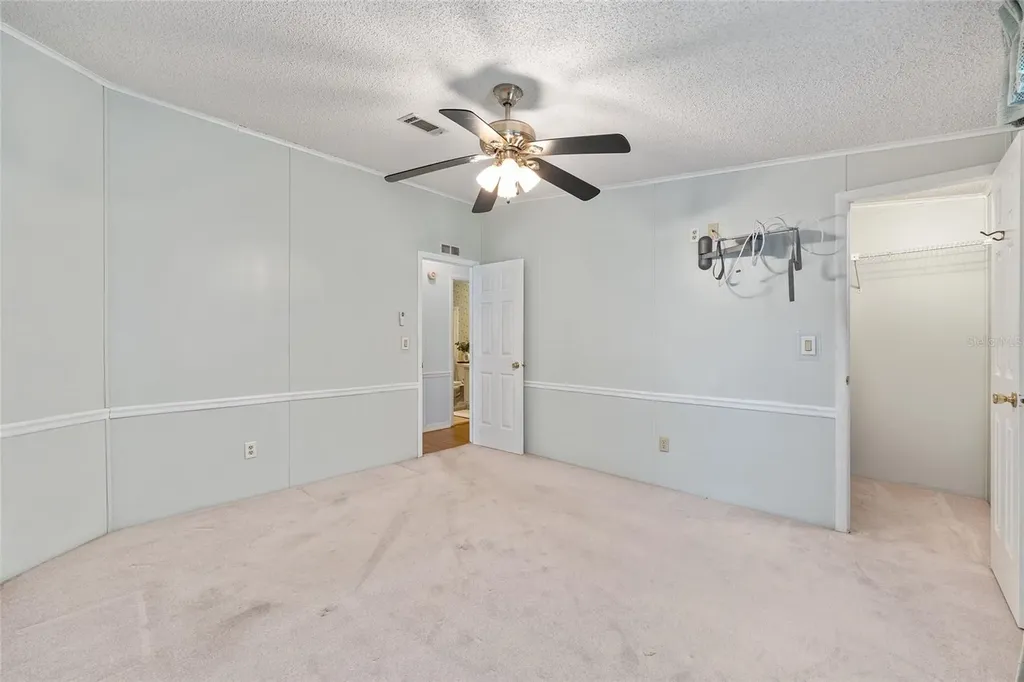951 Oleander Street Lady Lake FL 32159