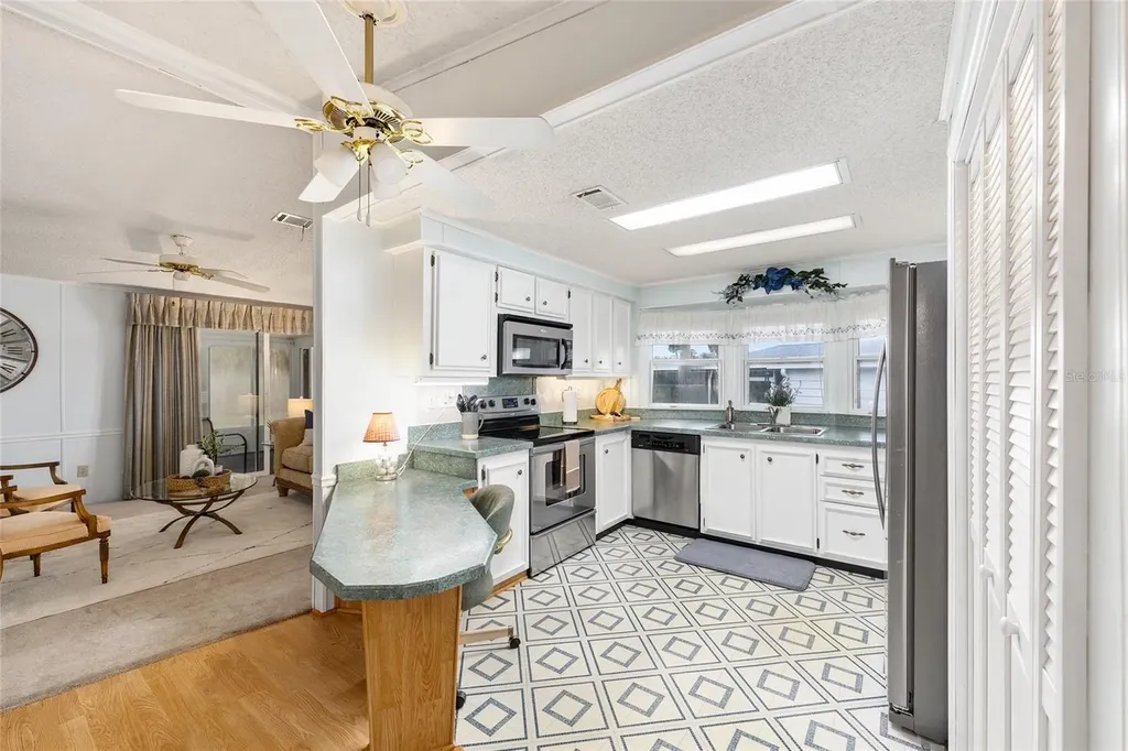 951 Oleander Street Lady Lake FL 32159