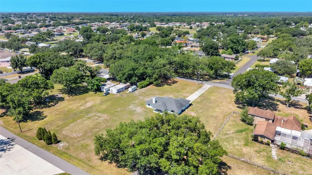 8525 N Campbell Road Lakeland FL 33810