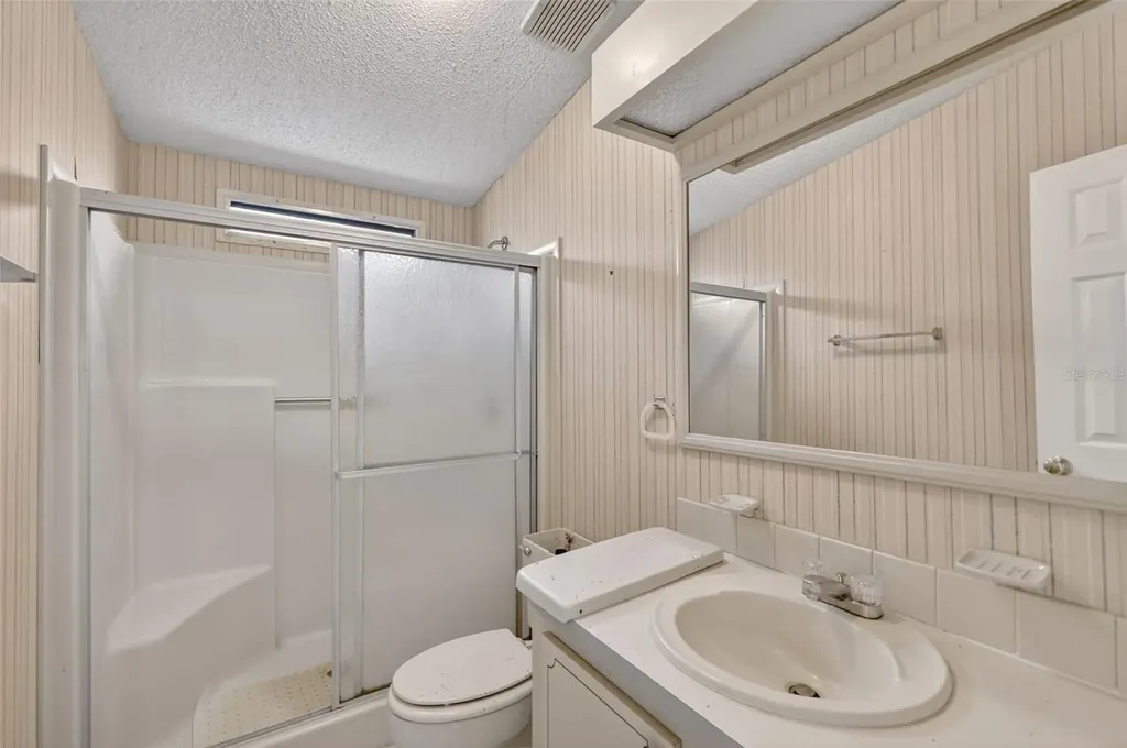 1625 Hilton Head Boulevard Lady Lake FL 32159