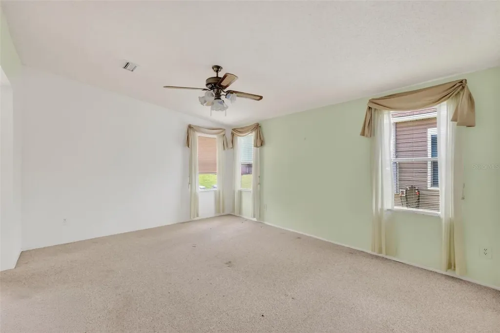 1625 Hilton Head Boulevard Lady Lake FL 32159