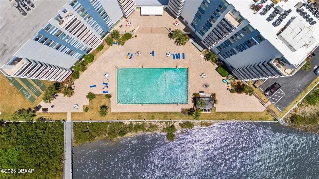 935 N Halifax Avenue Daytona Beach FL 32118